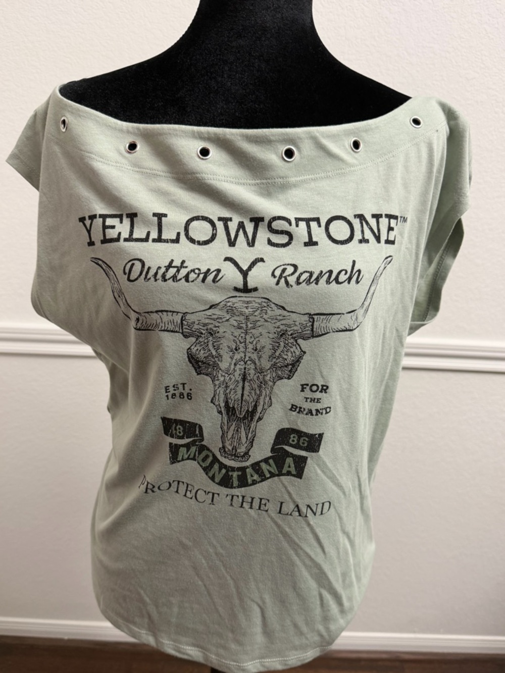 Yellowstone Dutton Ranch Graphic Tee - Sage Green